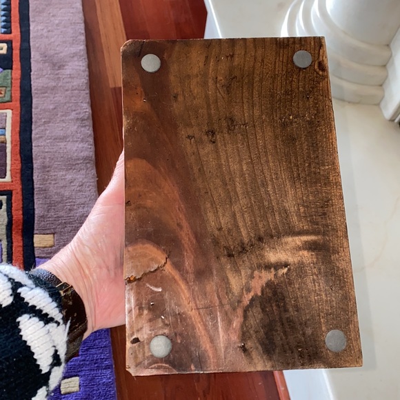 Vintage Carved Wood Box With Attached Lid - Picture 9 of 14